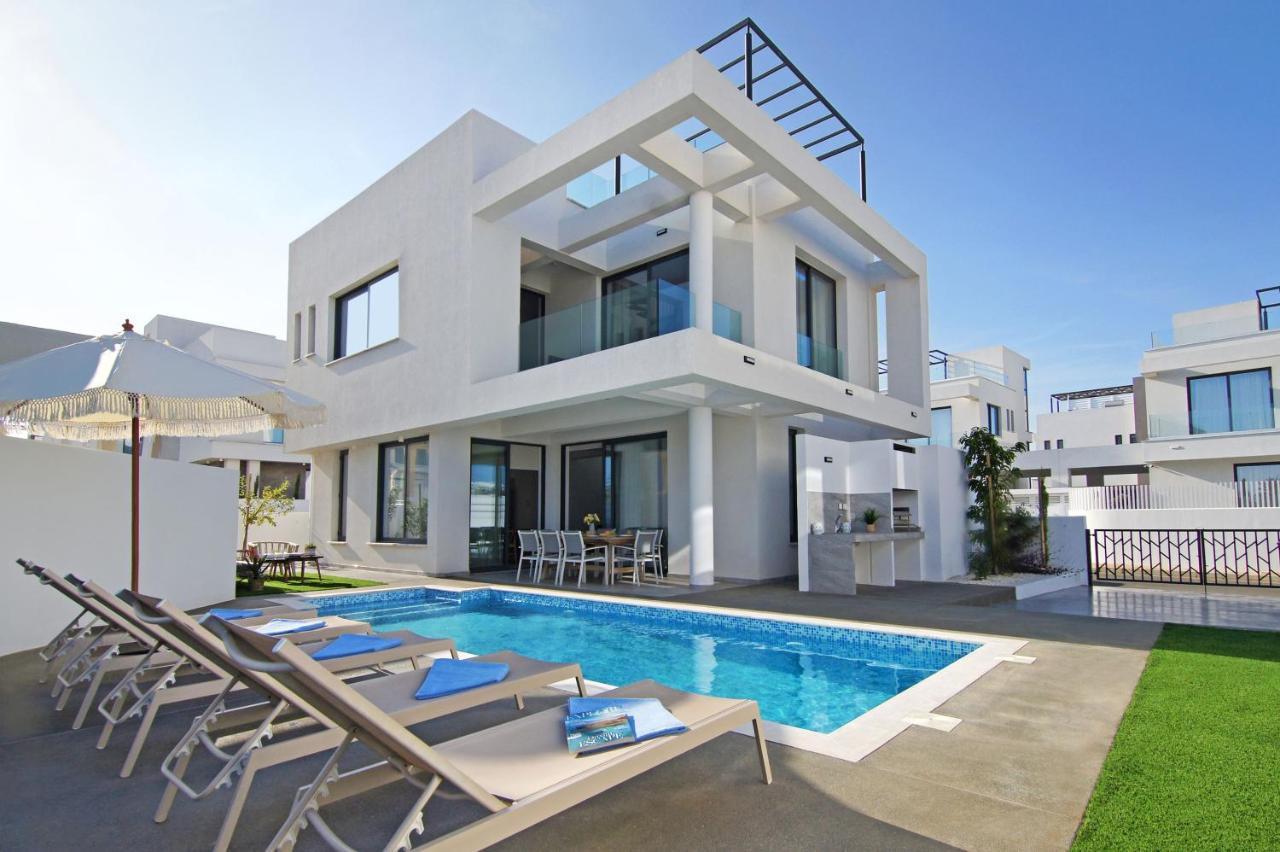 Villa Queen Eleanor Protaras Buitenkant foto